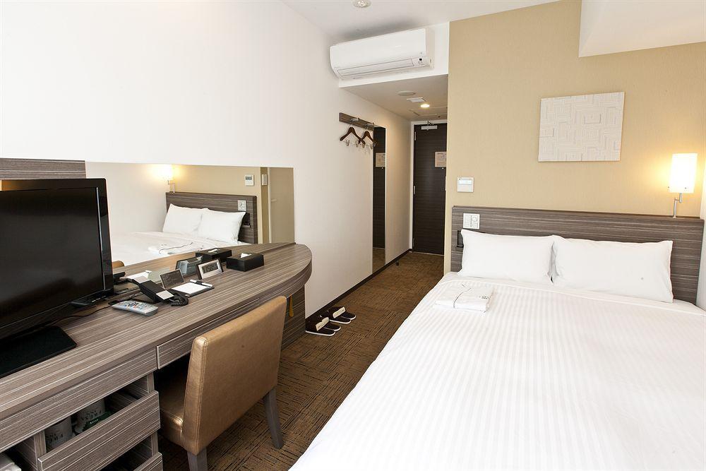 Hotel Livemax Budget Shinbashi Токио Экстерьер фото