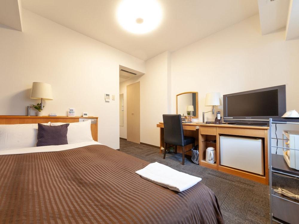 Hotel Livemax Budget Shinbashi Токио Экстерьер фото