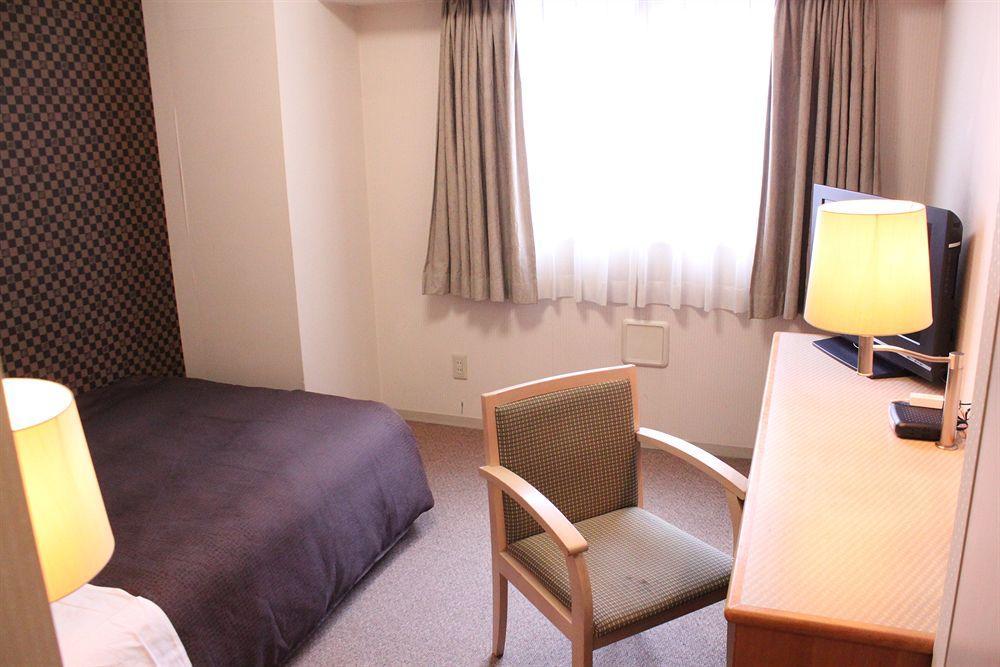 Hotel Livemax Budget Shinbashi Токио Экстерьер фото
